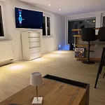 Apartman Modernes Einfamilienhaus Direkt Am Rhein Karlsruhe