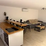Modernes Einfamilienhaus Direkt Am Rhein Apartman *