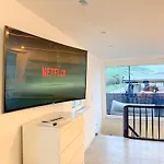 Modernes Einfamilienhaus Direkt Am Rhein *