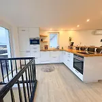 Apartman Modernes Einfamilienhaus Direkt Am Rhein Karlsruhe