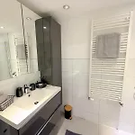 Apartman Modernes Einfamilienhaus Direkt Am Rhein *