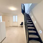 Modernes Einfamilienhaus Direkt Am Rhein *