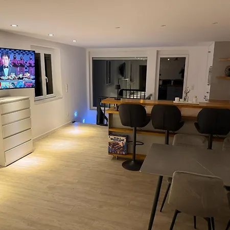 Modernes Einfamilienhaus Direkt Am Rhein Apartman *