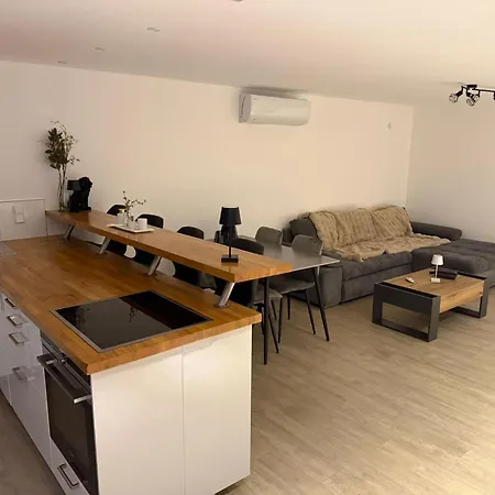 Modernes Einfamilienhaus Direkt Am Rhein شقة *