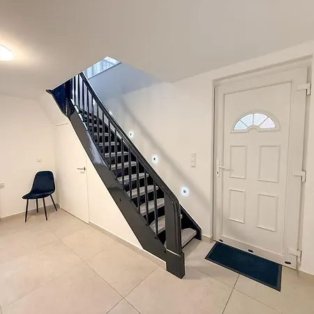 Modernes Einfamilienhaus Direkt Am Rhein דירה *