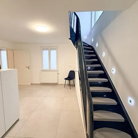 Modernes Einfamilienhaus Direkt Am Rhein *