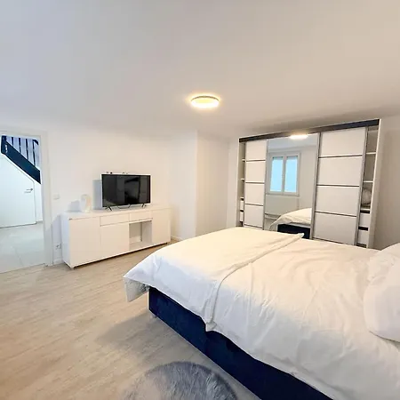 Modernes Einfamilienhaus Direkt Am Rhein