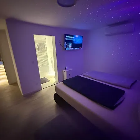 شقة Modernes Einfamilienhaus Direkt Am Rhein *